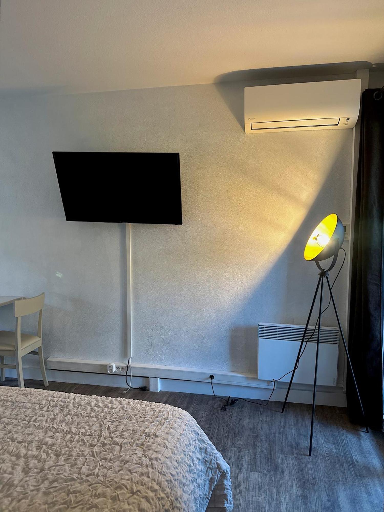 Apartamento Nid Douillet Avec Terrasse Au Calme Arlés Exterior foto